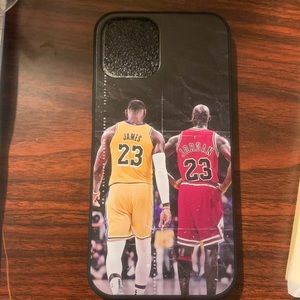 NWT Basketball Pattern Design case compatible with IPhone 12/12PRO 6.1